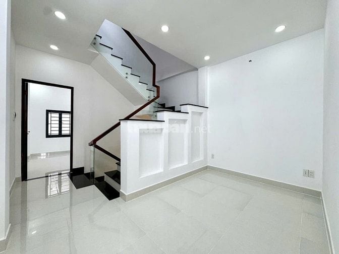 NHÀ MỚI Ở NGAY (4x15m) VUÔNG VỨC, TẶNG FULL NỘI THẤT - SỔ HỒNG HOÀN CÔ