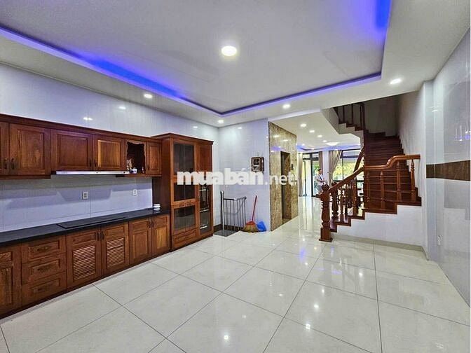 Nguyên Căn 5x22m – Phù Hợp Văn Phòng & Showroom – Vạn Phúc City