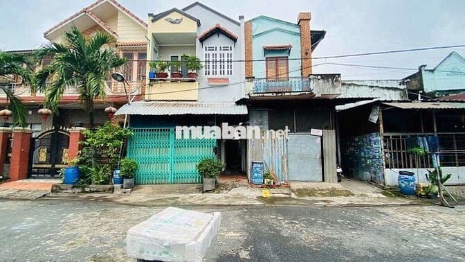 Nhà cấp 4 + 3 Phòng trọ kế bên chợ Thông Dụng và ngã tư Chiêu Liêu