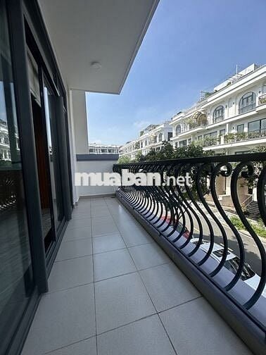 CHÍNH CHỦ BÁN GẤP NHÀ CĂN GÓC VẠN PHÚC CITY