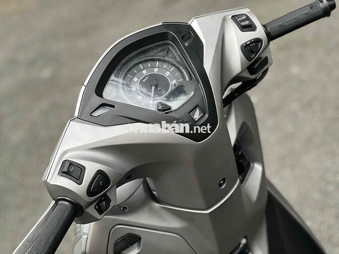 ❤️Lead 125 đời 2019 smarkey lên 4val bstp 9chủ