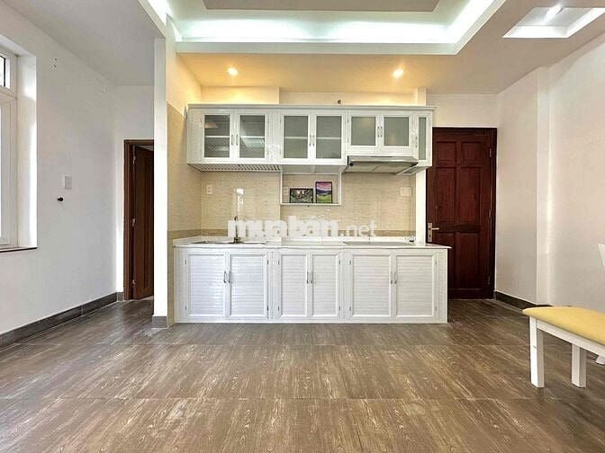 Chính Chủ Cho Thuê Căn Hộ 2 Phòng Ngủ .... Ngay Ngã Tư Phú Nhuận 🔥🔥🔥