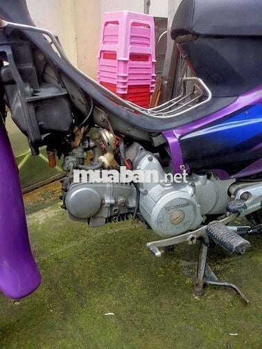 Xe máy Honda Wave ZX màu tím sản xuất 2005