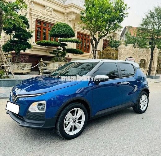 Vinfast VF5 plus 2024 màu xanh