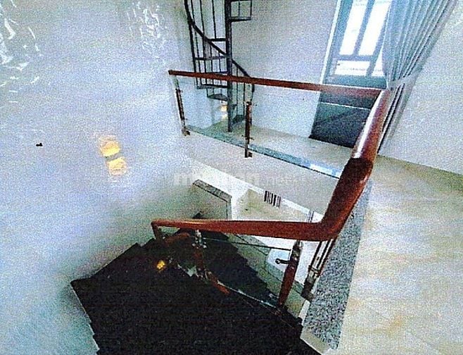 CHO THUÊ NHÀ NGUYÊN CĂN THẠNH MỸ LỢI, DT 270m2, 3 tầng, 5 phòng