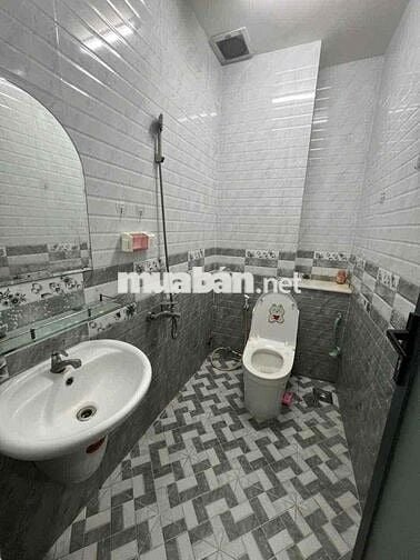 Phòng Trọ Cửa Sổ Trời Full Nội Thất Ngay Lý Chiêu Hoàng