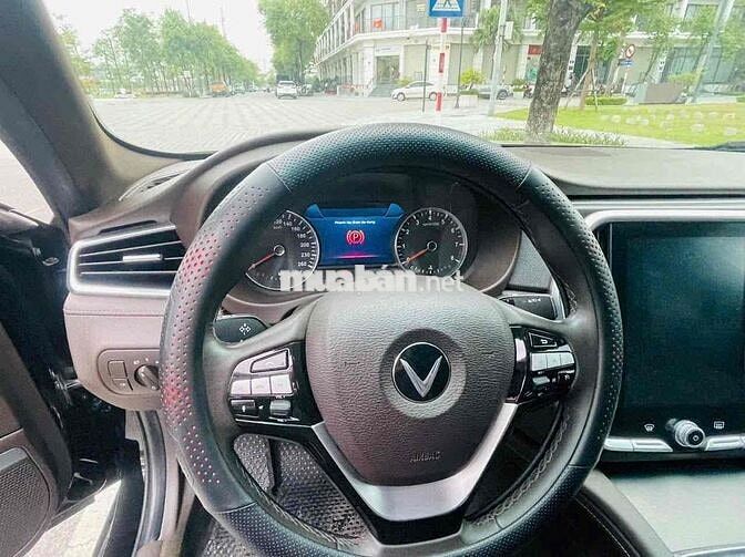 Vinfast Lux A2.0 2022 Plus 4 vạn km!