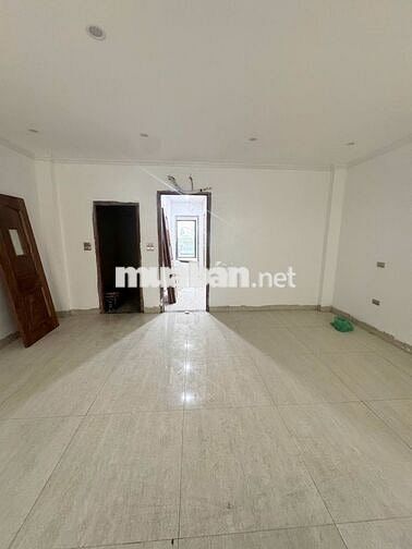 Chính chủ cho thuê liền kề 6th element đường Nguyễn Văn Huyên 107m 5T