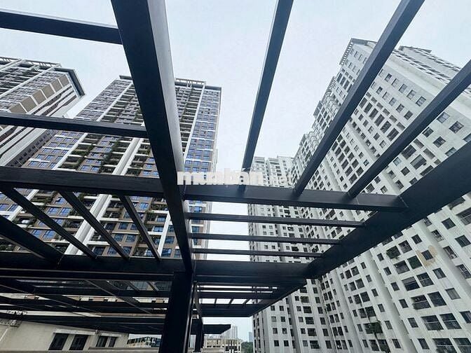 Chính chủ cho thuê liền kề 6th element đường Nguyễn Văn Huyên 107m 5T