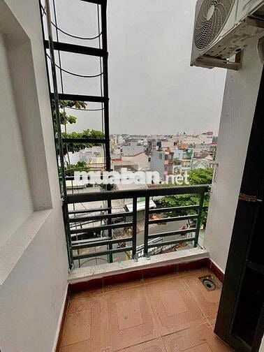 PHÒNG TRỌ GIÁ RẺ CÓ BAN CÔNG GẦN ĐẠI HỌC CÔNG THƯƠNG