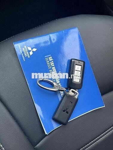 Mitsubishi Attrage 2015 1.2 CVT - 10000 km