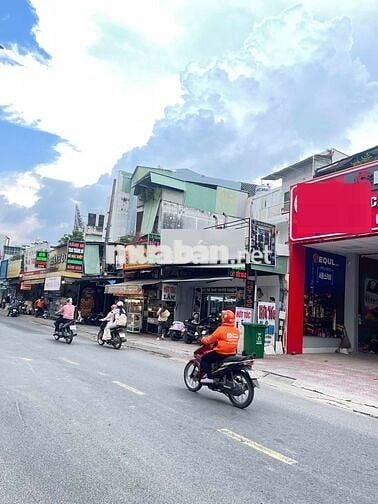 MT Hoàng Hoa Thám Ngay Ngã Ba Trường Chinh Và Ngay Chợ Hoàng Hoa Thám