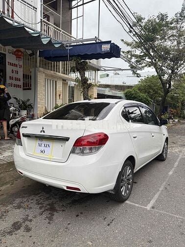 Mitsubishi Attrage 2015 1.2 CVT - 10000 km