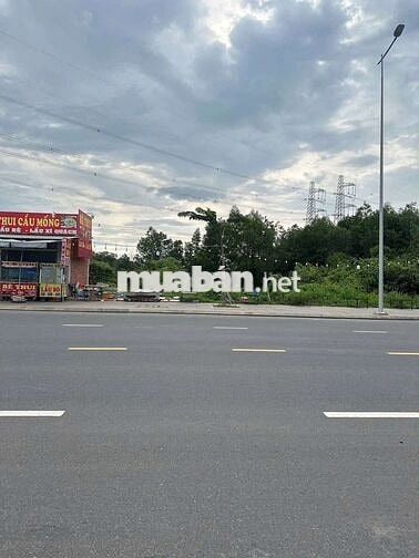 SIÊU PHẨM TẠI ĐƯỜNG S, PHƯỜNG MỸ XUÂN