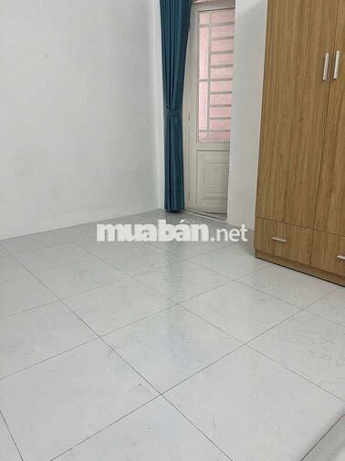 Cho thuê nhà nguyên căn dtsd 30m ,điện nước chính