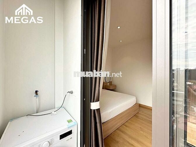 CHO THUÊ CHDV 1PN CỰC RỘNG FULL NỘI THẤT BAN CÔNG THOÁNG NGAY HỒ TÂY