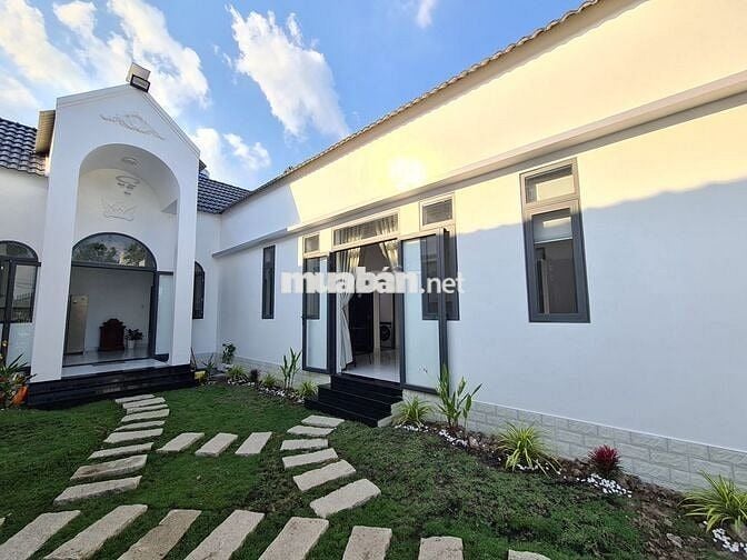 CHO THUÊ NHÀ Ở CAO CẤP FULL NỘI THẤT DỌN VÀO Ở LIỀN, NAM LONG, CẦN THƠ