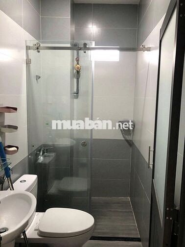 🔥Phòng full nội thất Q4 – ban công, gần ĐH Luật, chỉ 5tr/tháng!✨