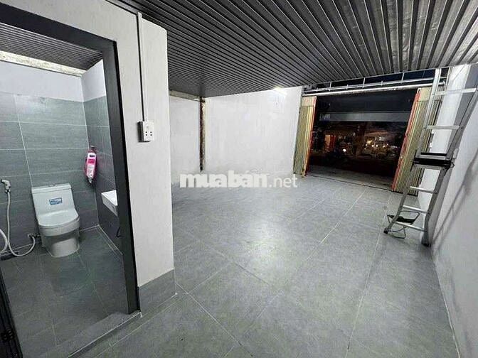 Cho Thuê Măt Bằng,Mặt tiền Vườn Lài, Tân Phú,
DT 200m2 - 2PN - 1 WC