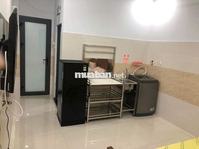 🔥Phòng full nội thất Q4 – ban công, gần ĐH Luật, chỉ 5tr/tháng!✨