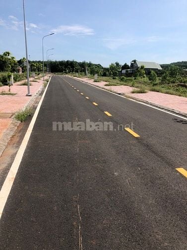 Bán gấp lô đất 5x20 đường nhựa, thổ cư ngay Đồng Xoài