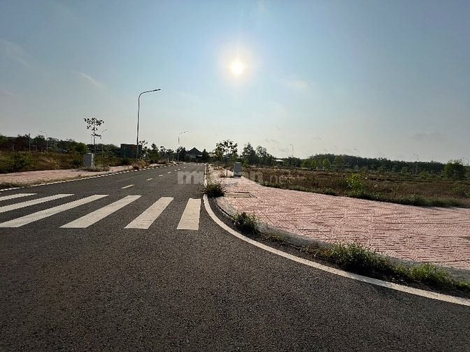 Bán gấp lô đất 5x20 đường nhựa, thổ cư ngay Đồng Xoài