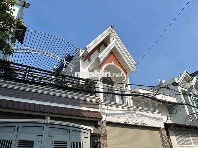 Cho thuê nhà đẹp gần siêu thị eon tân phú