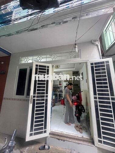 Bán nhà Lương Ngọc Quyến,3 Tầng, 2PN,kế bên Emart Phan Văn Trị, TL