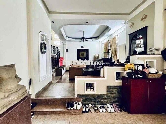 Cho thuê nhà 5pn 3wc 1 trệt 3 lầu ngay Nguyễn Đình Chính Phú Nhuận