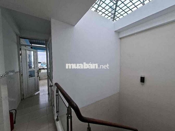 ÂU CƠ NGAY VÒNG XOAY LÊ ĐẠI HÀNH 5 TẦNG 70M2 - GIÁP CƯ XÁ LỮ GIA .