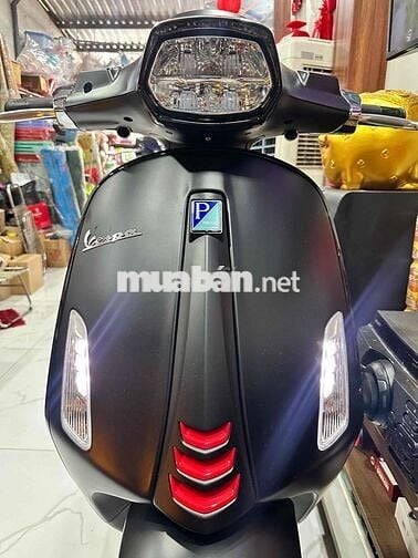 Vespa Sprint S125 iget Abs 2023 trùm mền