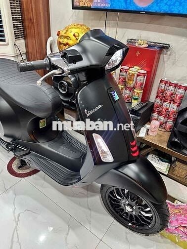 Vespa Sprint S125 iget Abs 2023 trùm mền