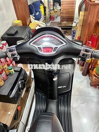 Vespa Sprint S125 iget Abs 2023 trùm mền