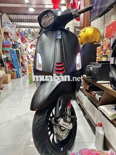 Vespa Sprint S125 iget Abs 2023 trùm mền