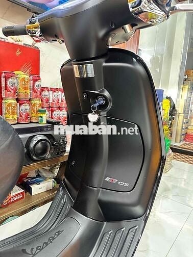 Vespa Sprint S125 iget Abs 2023 trùm mền