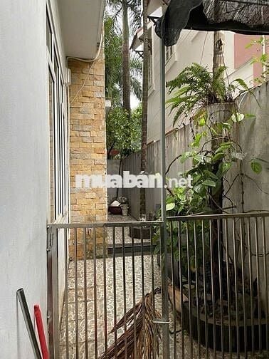 CC cho thuê BT sân vườn DT 180m2 , 3,5T , MT8m, Trần Đại Nghĩa, 40tr.