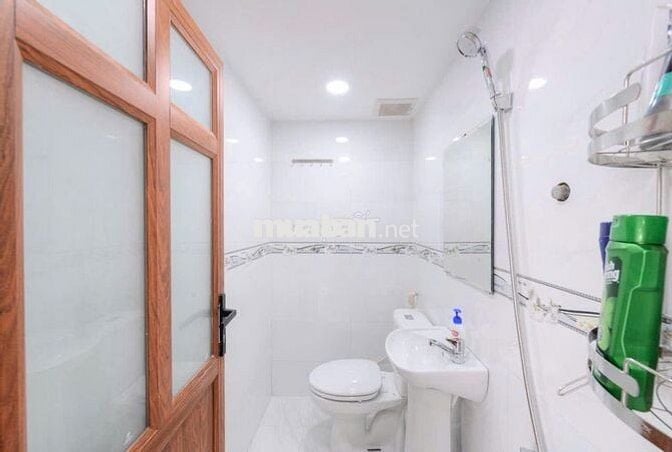 CĂN HỘ FULL NỘI THẤT CỬA SỔ LỚN ĐÓN NẮNG Ở BÌNH THẠNH GIÁP Q3,Q1