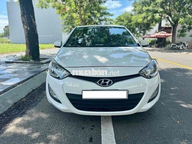⭐️ Hyundai i20 1.4AT sx 2013 odo 65.000km
