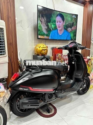 Vespa Sprint S125 iget Abs 2023 trùm mền