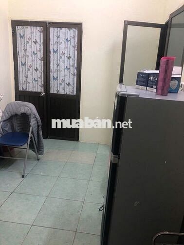 nhượng phòng trọ tại đền lừ 1, giá 3.5t. vskk,1ngủ1khách. ko chung chủ