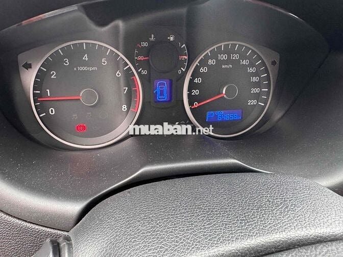 ⭐️ Hyundai i20 1.4AT sx 2013 odo 65.000km