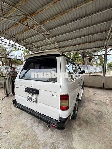 Cần bán xe Mitsubishi.