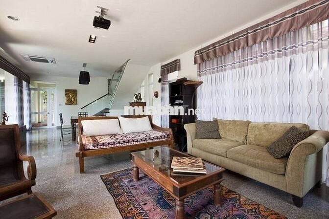 Biệt thự 348m2 hồ bơi, sân vườn Phường Tân Phong, Quận 7