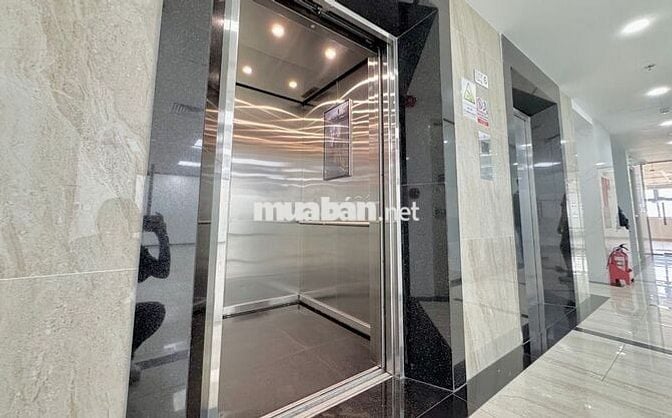 Văn phòng 386m², gần sân bay, Pantry riêng từng tầng