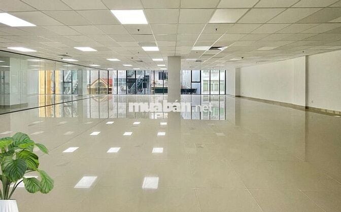 Văn phòng 386m², gần sân bay, Pantry riêng từng tầng