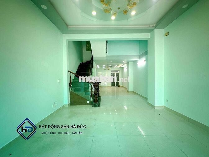 Nhà trệt 3 lầu 5x30 đường nhựa 10m thông cách UBND Quận 100m