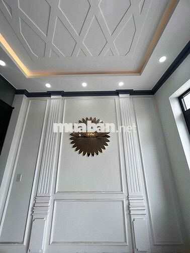 Cần bán 2 căn nhà lầu mái thái tặng nội thất