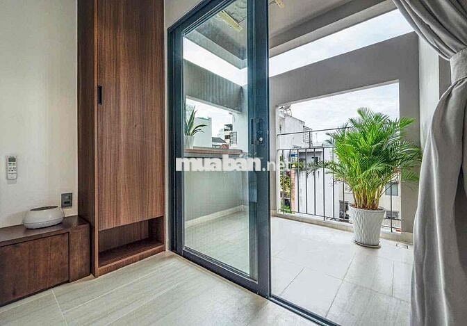 CĂN HỘ MỚI 1PN BAN CÔNG TÁCH BẾP MÁY GIẶT RIÊNG NGAY QUẬN 1