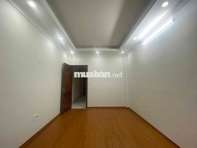 TRUNG TÂM TÂY HỒ - 45m2 - CÁCH PHỐ 50m GIÁ CHỈ 10,2 TỶ TRUNG TÂM TÂY HỒ - 45m2 - CÁCH PHỐ 50m GIÁ CHỈ 10,2 TỶ