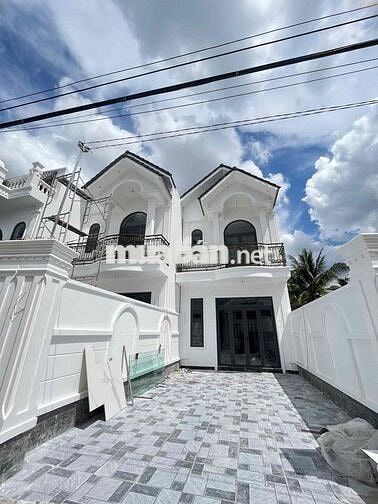 CĂN NHÀ MÁI THÁI (đã hoàng thiện) TẠI PHƯỜNG 3 - TP.VĨNH LONG !